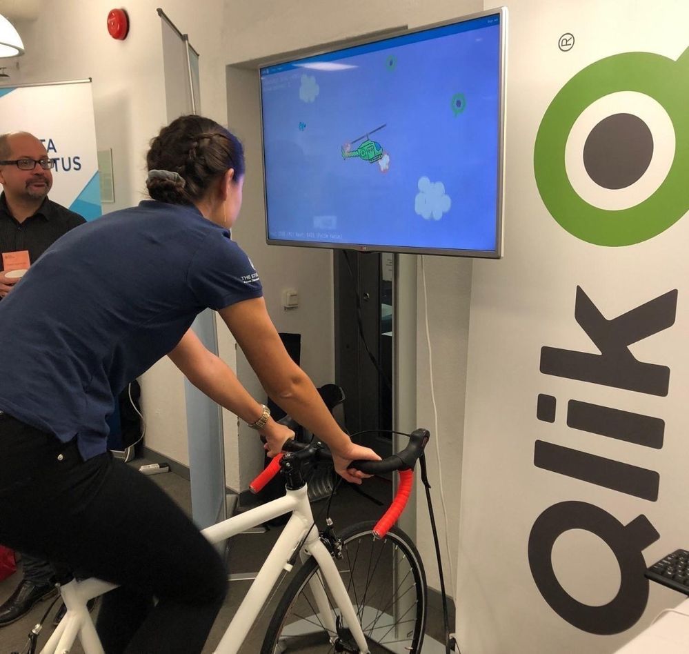 Qlik Core Helicopter Game